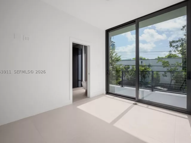 Продажа дома по адресу 3310 Elizabeth St - фото 9195435