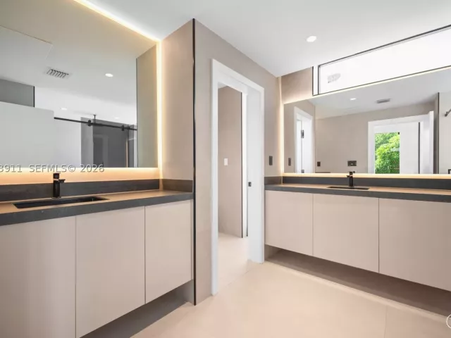 Продажа дома по адресу 3310 Elizabeth St - фото 9195446
