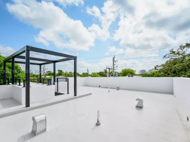 Продажа дома по адресу 3310 Elizabeth St - фото 9195459