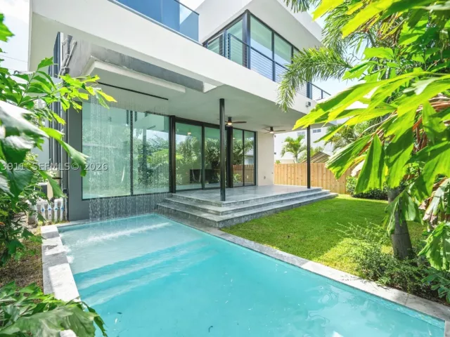 Продажа дома по адресу 3310 Elizabeth St - фото 9195468