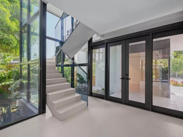 Продажа дома по адресу 3310 Elizabeth St - фото 9195419