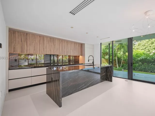 Продажа дома по адресу 3310 Elizabeth St - фото 9195422