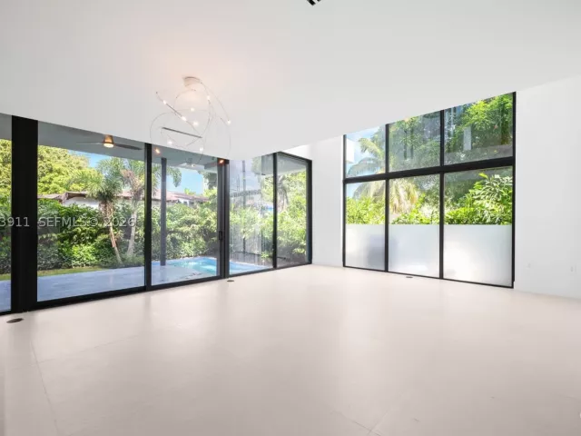 Продажа дома по адресу 3310 Elizabeth St - фото 9195427
