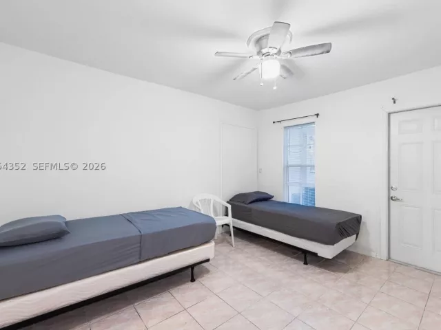 Продажа дома по адресу 23 SW 8th St - фото 8892544