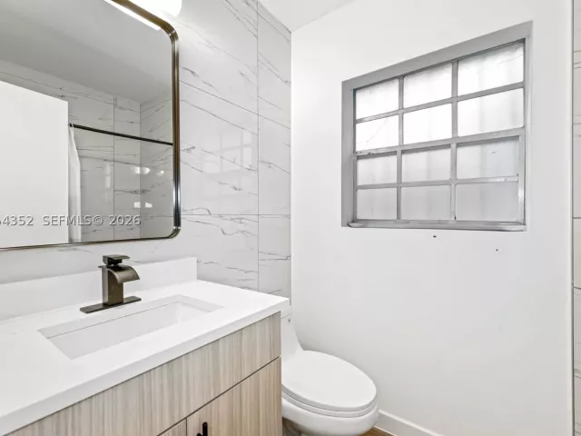 Продажа дома по адресу 23 SW 8th St - фото 8892545