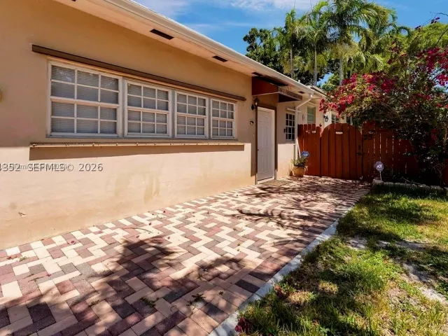 Продажа дома по адресу 23 SW 8th St - фото 8892536