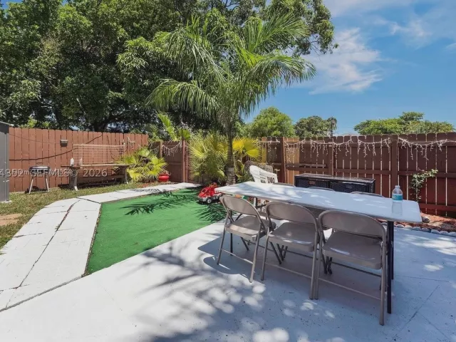 Продажа дома по адресу 23 SW 8th St - фото 8892537