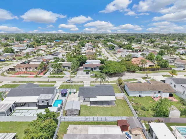 Продажа дома по адресу 18670 SW 123rd Ct - фото 8892743