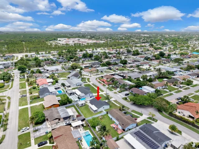 Продажа дома по адресу 18670 SW 123rd Ct - фото 8892748