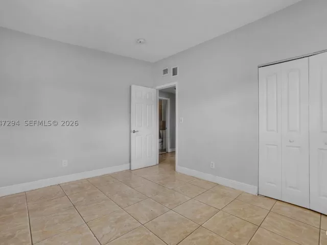 Продажа дома по адресу 18100 NW 7th Pl - фото 8936640