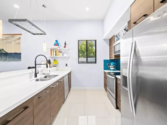Продажа дома по адресу 3090 SW 17th Street - фото 9262708