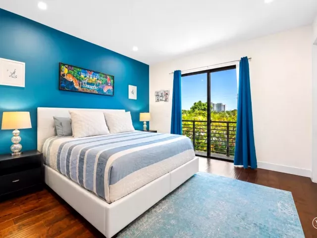 Продажа дома по адресу 3090 SW 17th Street - фото 9262713