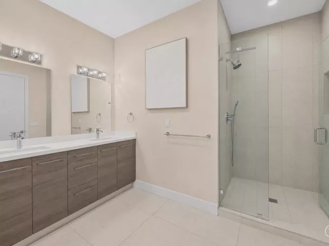 Продажа дома по адресу 3090 SW 17th Street - фото 9262714