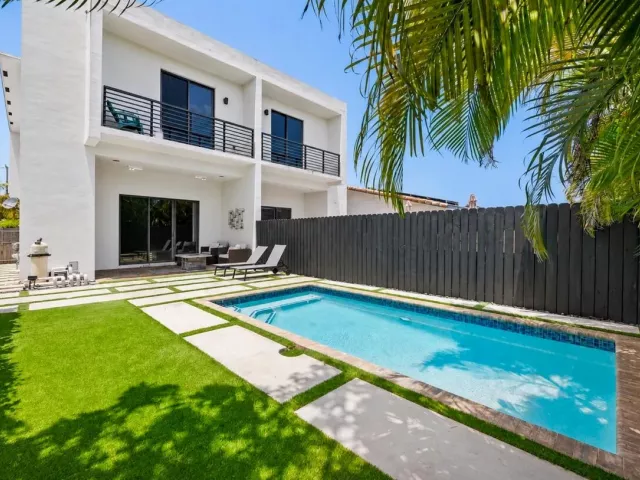 Продажа дома по адресу 3090 SW 17th Street - фото 9262700