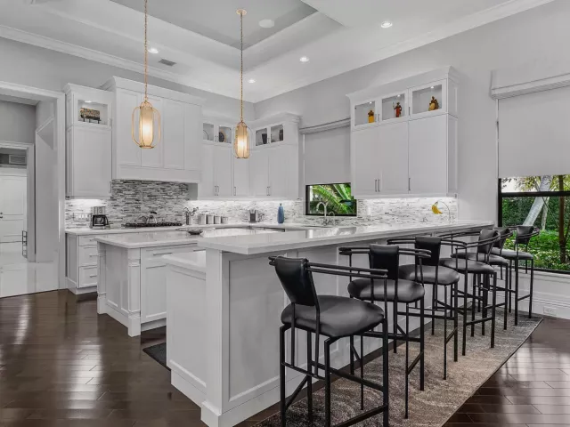 Продажа дома по адресу 16882 Crown Bridge Drive - фото 8909256