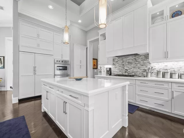 Продажа дома по адресу 16882 Crown Bridge Drive - фото 8909258