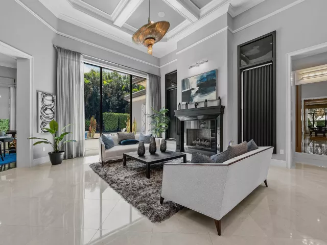 Продажа дома по адресу 16882 Crown Bridge Drive - фото 8909248
