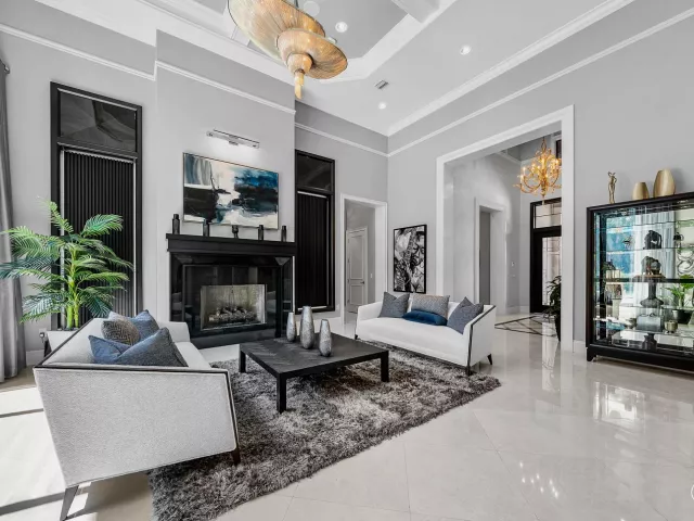 Продажа дома по адресу 16882 Crown Bridge Drive - фото 8909249