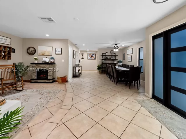 Продажа дома по адресу 225 NW 21st St - фото 8922729