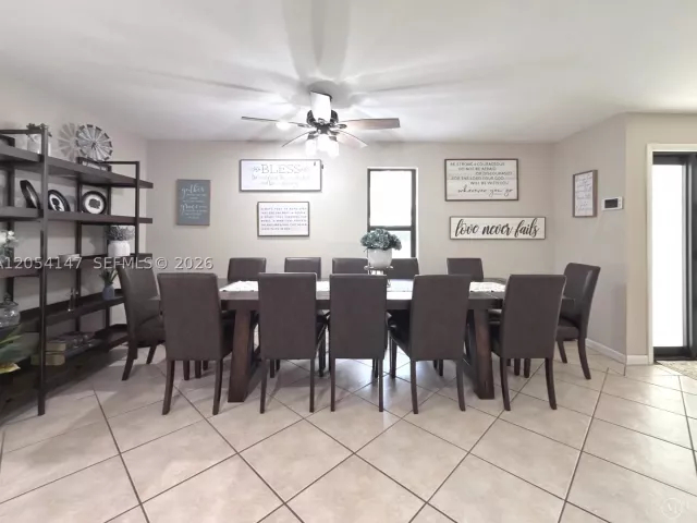 Продажа дома по адресу 225 NW 21st St - фото 8922730