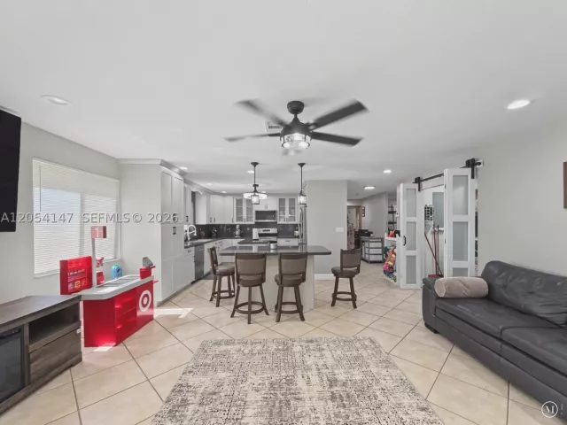 Продажа дома по адресу 225 NW 21st St - фото 8922732