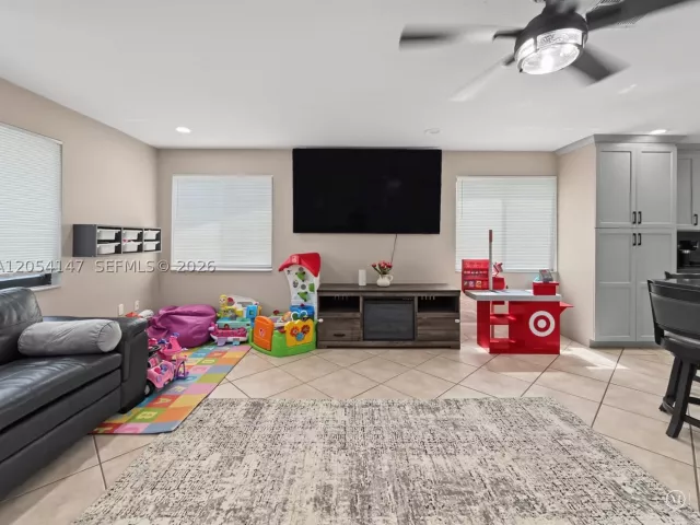 Продажа дома по адресу 225 NW 21st St - фото 8922735