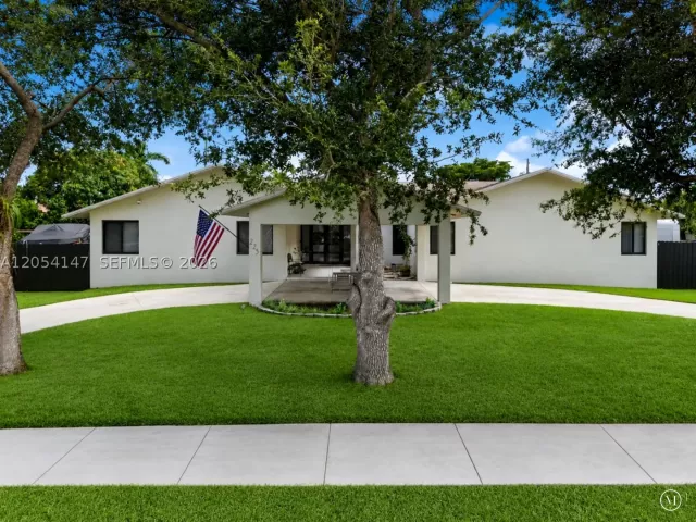 Продажа дома по адресу 225 NW 21st St - фото 8922718