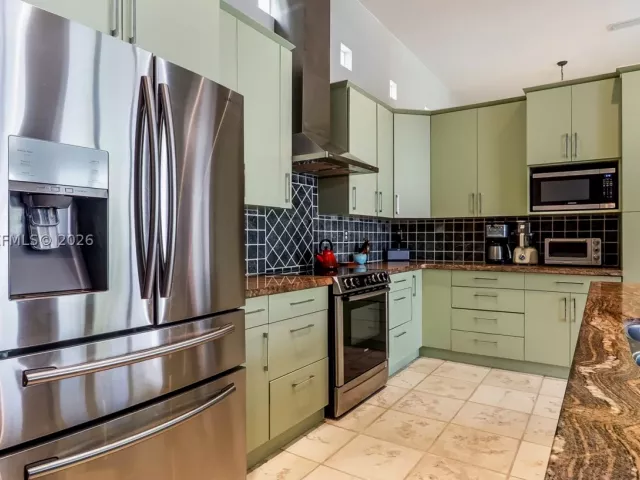 Продажа дома по адресу 1221 E Bel Aire Dr E - фото 8902767