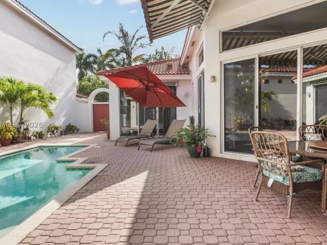 Продажа дома по адресу 1221 E Bel Aire Dr E - фото 8902759
