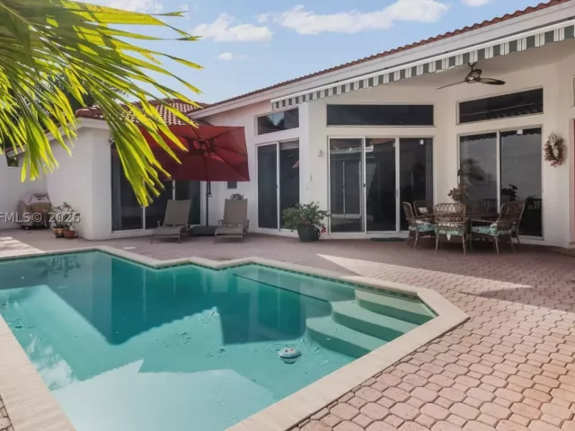 Продажа дома по адресу 1221 E Bel Aire Dr E - фото 8902761