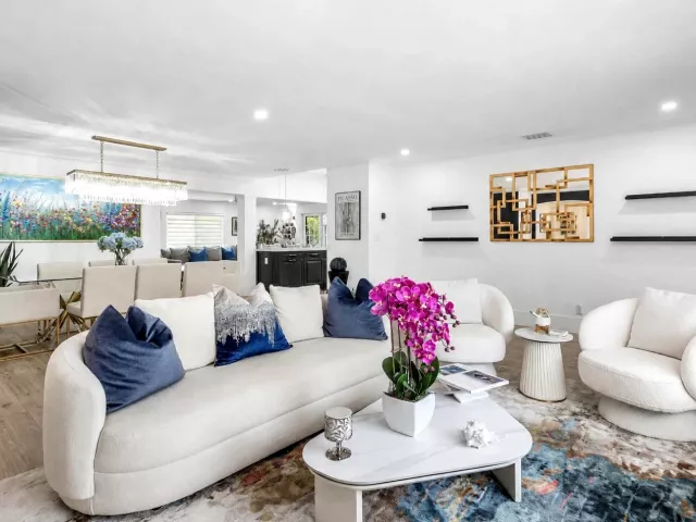 Продажа дома по адресу 3203 NE 6th - фото 9310897