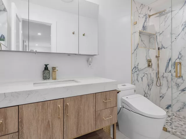Продажа дома по адресу 3203 NE 6th - фото 9310912