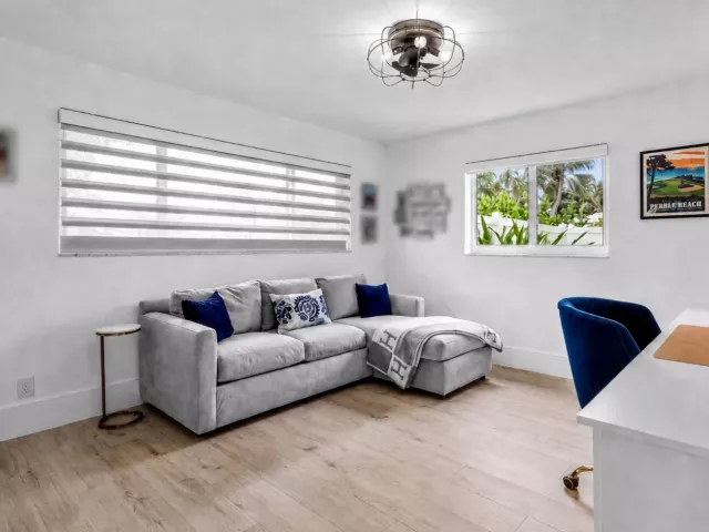 Продажа дома по адресу 3203 NE 6th - фото 9310915