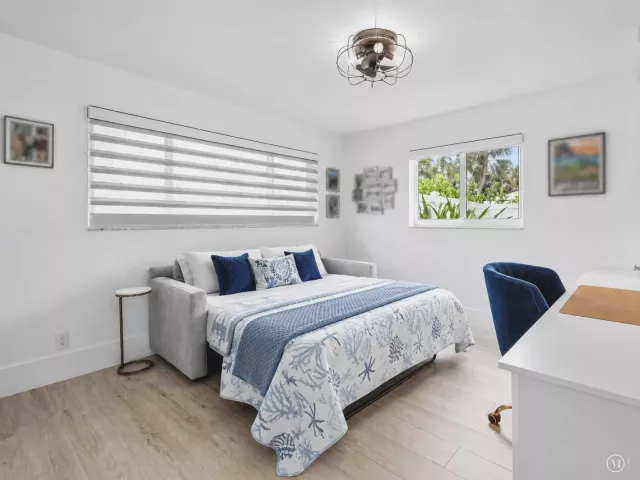 Продажа дома по адресу 3203 NE 6th - фото 9310916