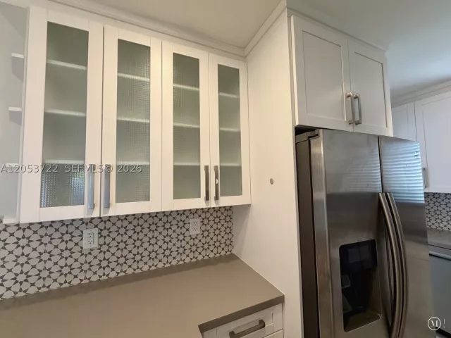 Продажа дома по адресу 6320 SW 24th St - фото 8897255