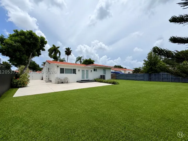 Продажа дома по адресу 6320 SW 24th St - фото 8897242