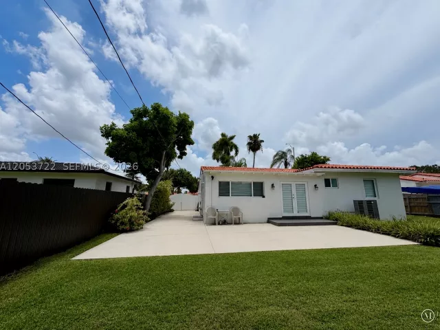 Продажа дома по адресу 6320 SW 24th St - фото 8897244