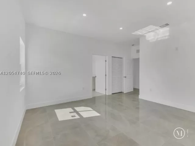 Продажа дома по адресу 1539 SW 44TH AVE - фото 8894963