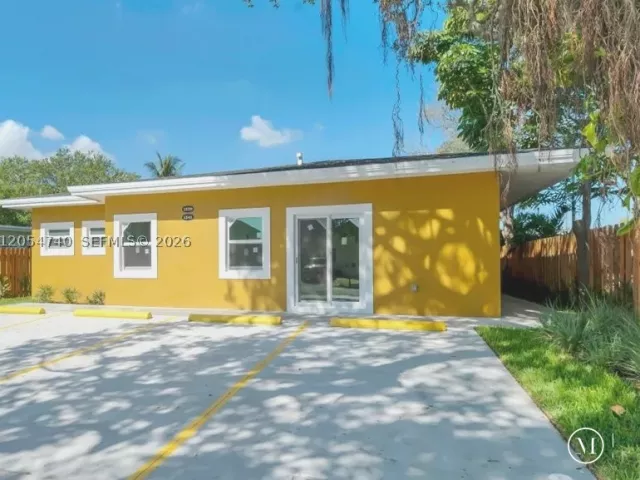 Продажа дома по адресу 1539 SW 44TH AVE - фото 8894969