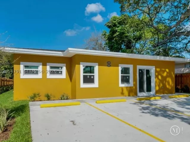 Продажа дома по адресу 1541 SW 44 AVE - фото 8894952