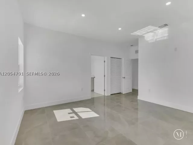Продажа дома по адресу 1541 SW 44 AVE - фото 8894956