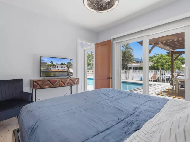 Продажа дома по адресу 3316 NE 40TH Court - фото 8912196
