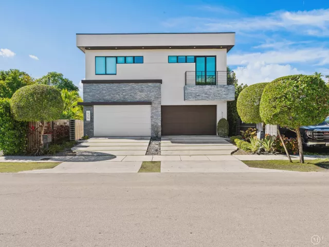 Продажа дома по адресу 315 NE 15th Avenue - фото 8922789