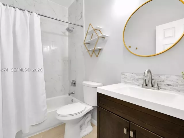 Продажа дома по адресу 12999 SW 132nd Ter - фото 8900639