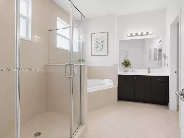 Продажа дома по адресу 12999 SW 132nd Ter - фото 8900636