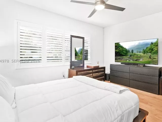 Продажа дома по адресу 6511 Riviera Dr - фото 8895764