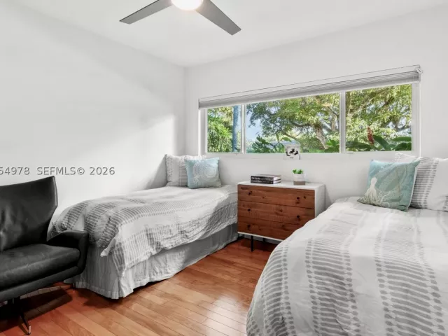 Продажа дома по адресу 6511 Riviera Dr - фото 8895765
