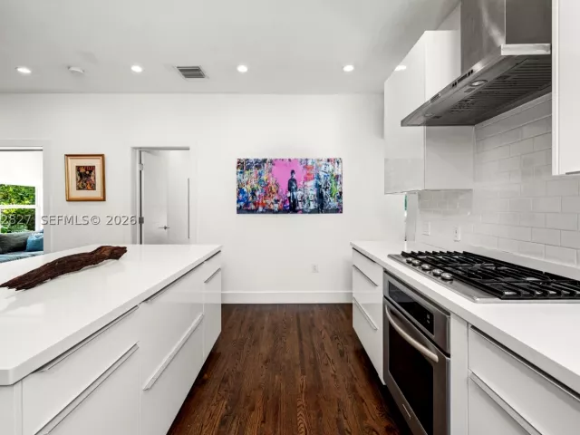 Продажа дома по адресу 9172 Carlyle Ave - фото 8896860