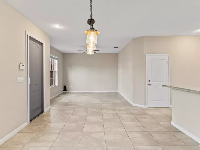 Продажа дома по адресу 259 SW 7TH Street 259 - фото 8894365