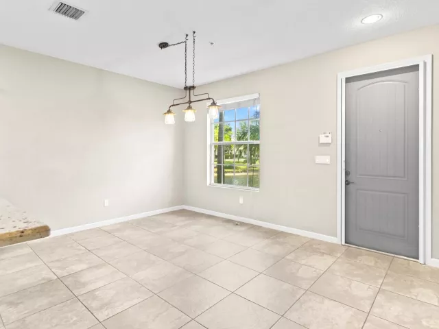 Продажа дома по адресу 259 SW 7TH Street 259 - фото 8894367